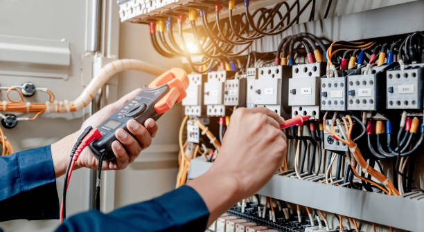 Best Affordable Electrician  in Cosmopolis, WA